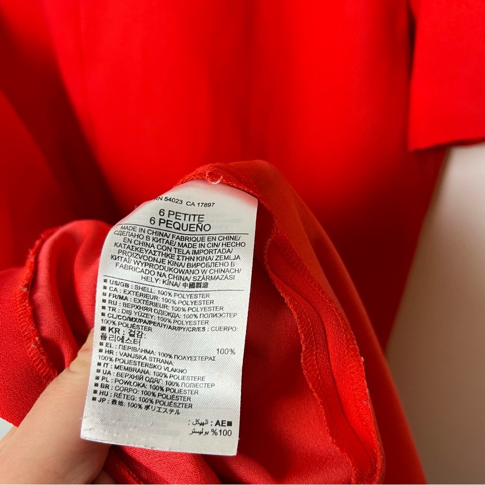 Banana Republic Women Size 6P Shift Dress Red Short Sleeve High Low Holiday - Picture 5 of 6